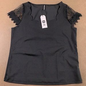 Noracora Women's  Black Square Scalop Neck Short Lace Sleeve Top NWT